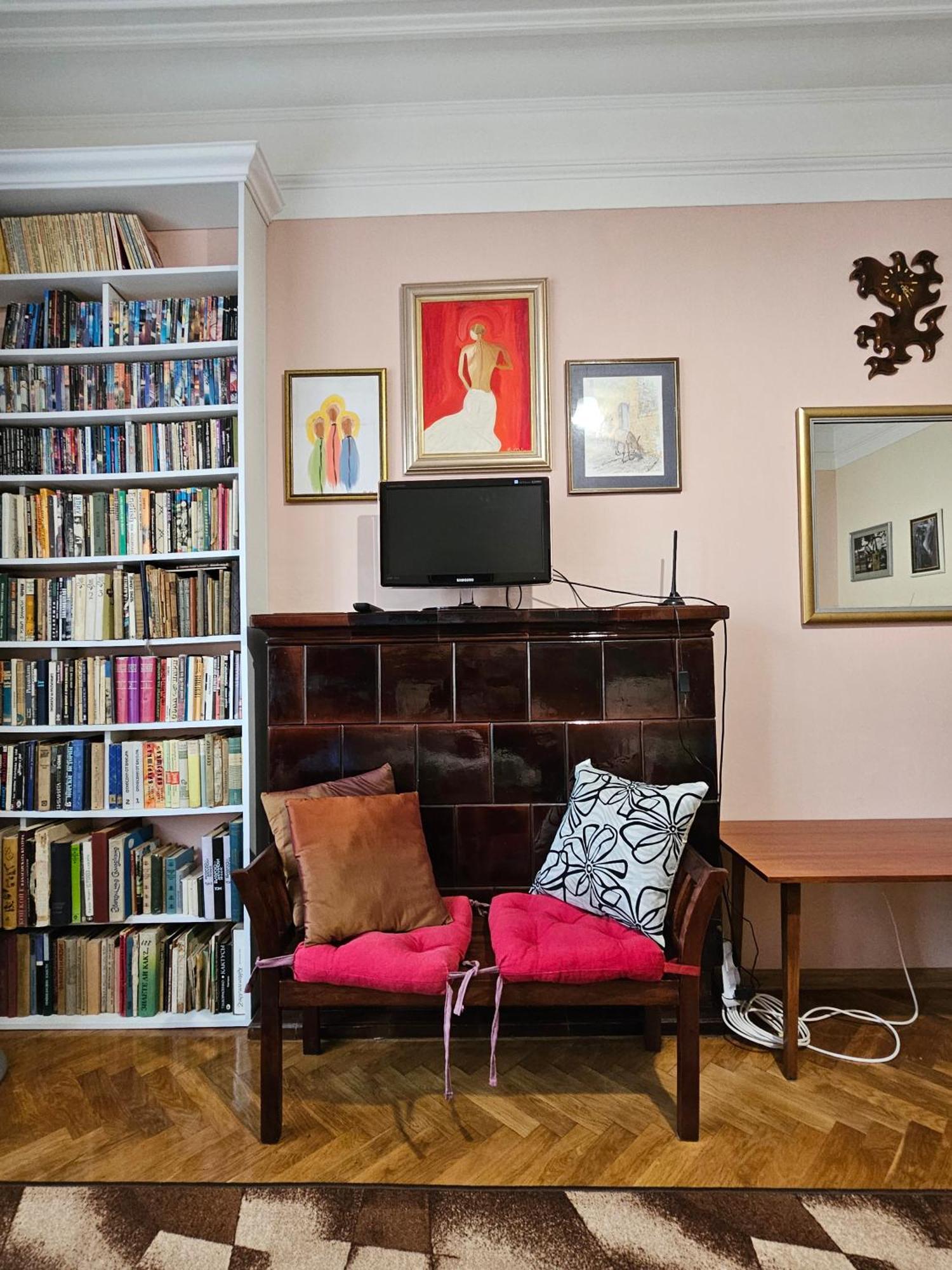 Alex Place-central Apartment